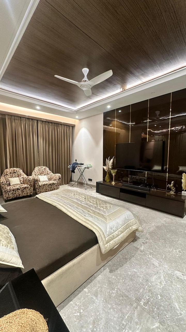 Builder Floor With Terrace Fully Furnished Available for rent in A-Block, DLF Phase-1